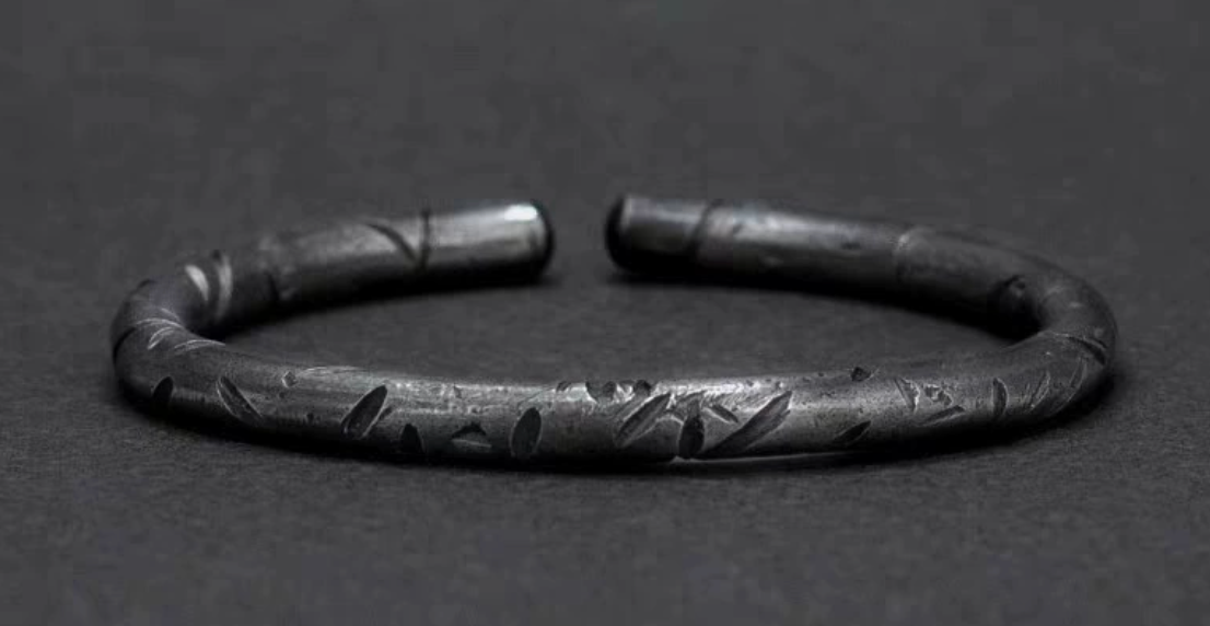 Fire Vein Mobius Bangle